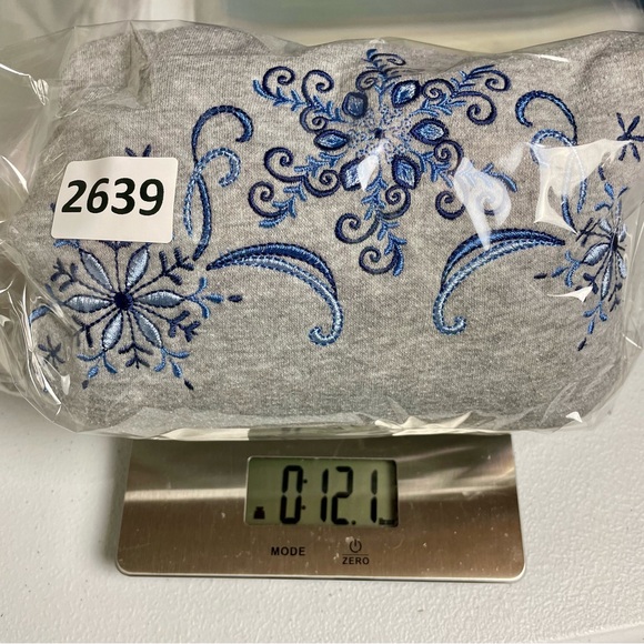 Blair Embroidered Sweatshirt Blue & Gray Winter Snowflake Cozy Grannycore Size L - Picture 13 of 13